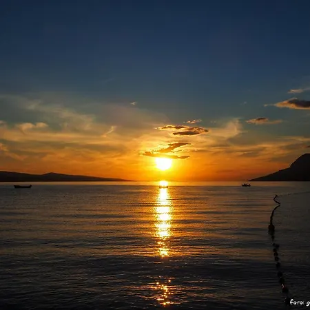 לינה וארוחת בוקר Petra 3*