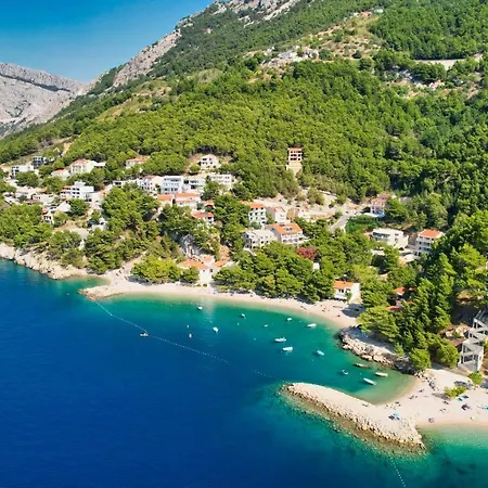 לינה וארוחת בוקר Petra ברלה