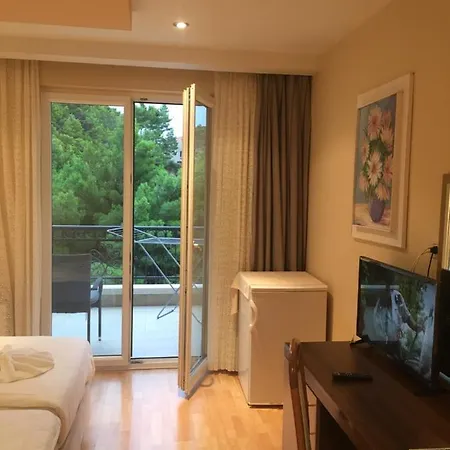 לינה וארוחת בוקר Petra ברלה