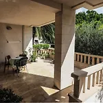 Petra 3*