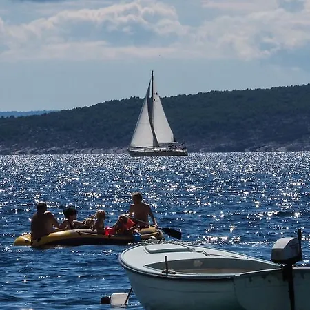 Oda ve Kahvaltı Petra Brela