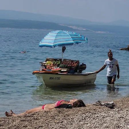 Petra Nocleg ze śniadaniem Brela
