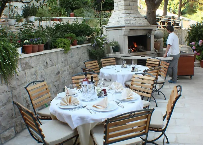 Petra Bed & Breakfast Brela