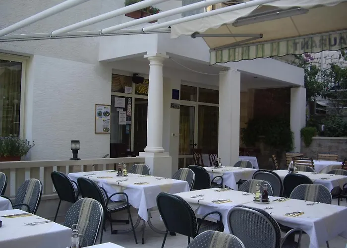 Petra Bed & Breakfast Brela